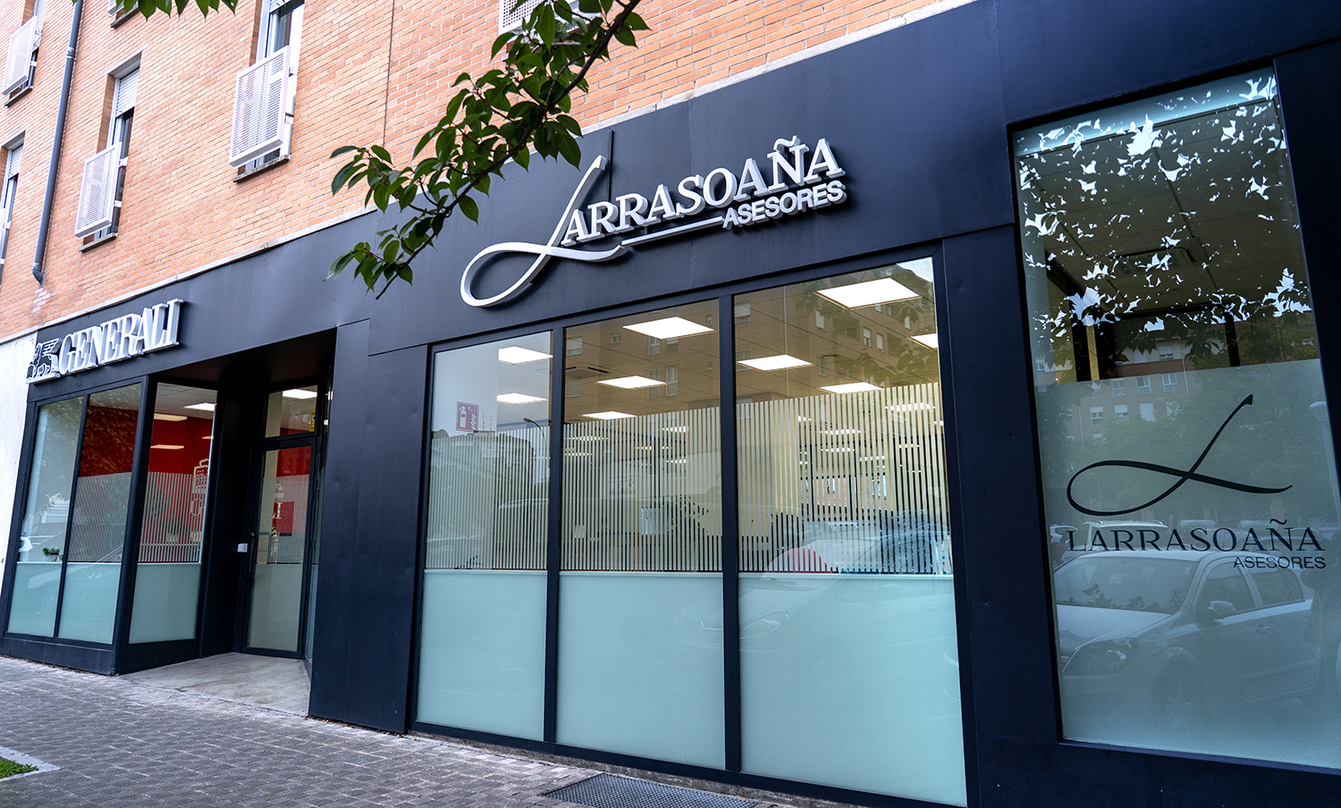 fachada_Larrasoaña_asesores